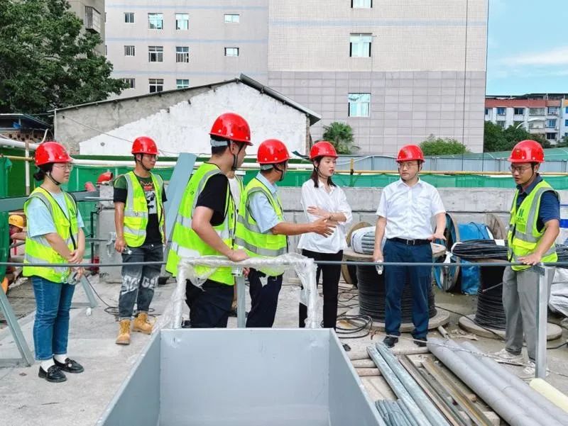 公司黨委書記、執(zhí)行董事朱軍一行到中江縣人民醫(yī)院建設(shè)項目檢查指導(dǎo)工作