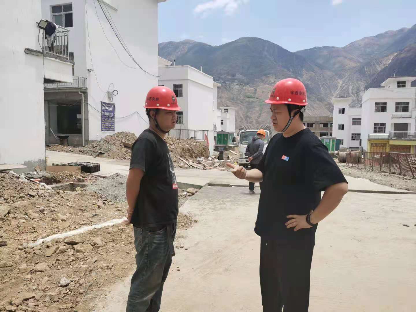 1621687311733824.jpg 00.jpg